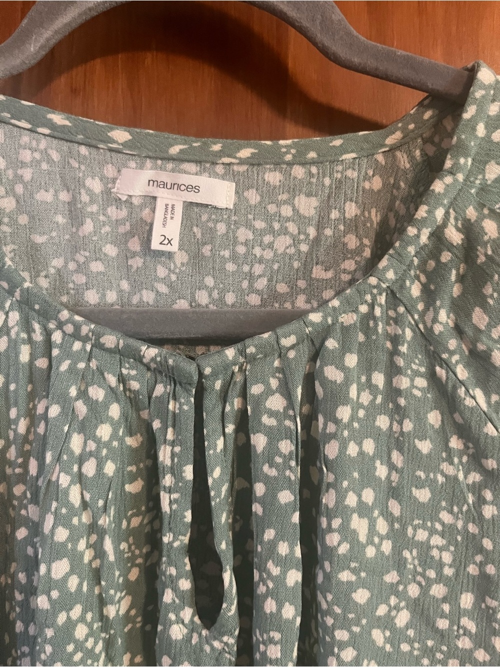 Maurices Mint Green Dot V-Neck Peasant Blouse Boho 2x EUC - Picture 4 of 6